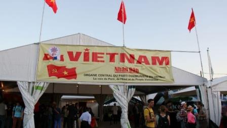 Inauguration du stand du Journal Nhân Dân à la Fête de l’Humanité